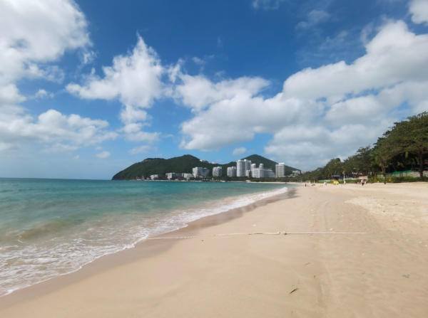 海南三亚大东海砂质岸线